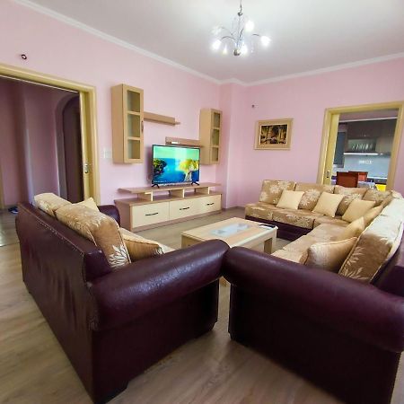 Cheerful 2 Bedroom Villa With Free Parking. Gjirokastër Exterior foto