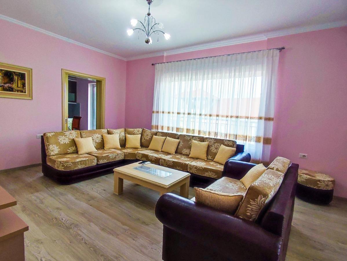 Cheerful 2 Bedroom Villa With Free Parking. Gjirokastër Exterior foto